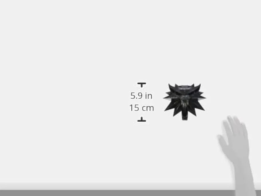 (The Witcher - Wolf School Medallion)